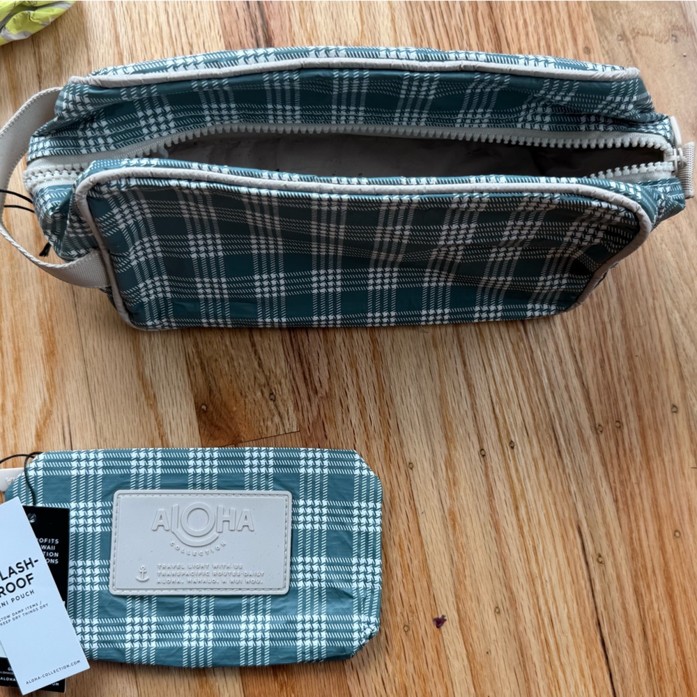 NEW ALOHA Checkered Green and White DOPP   bag with matching mini pouch